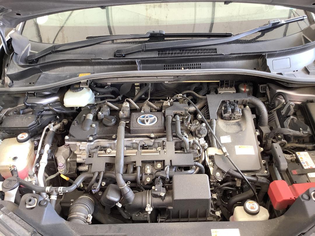 Photo '10' of Toyota C-HR Photo '10' of Toyota C-HR