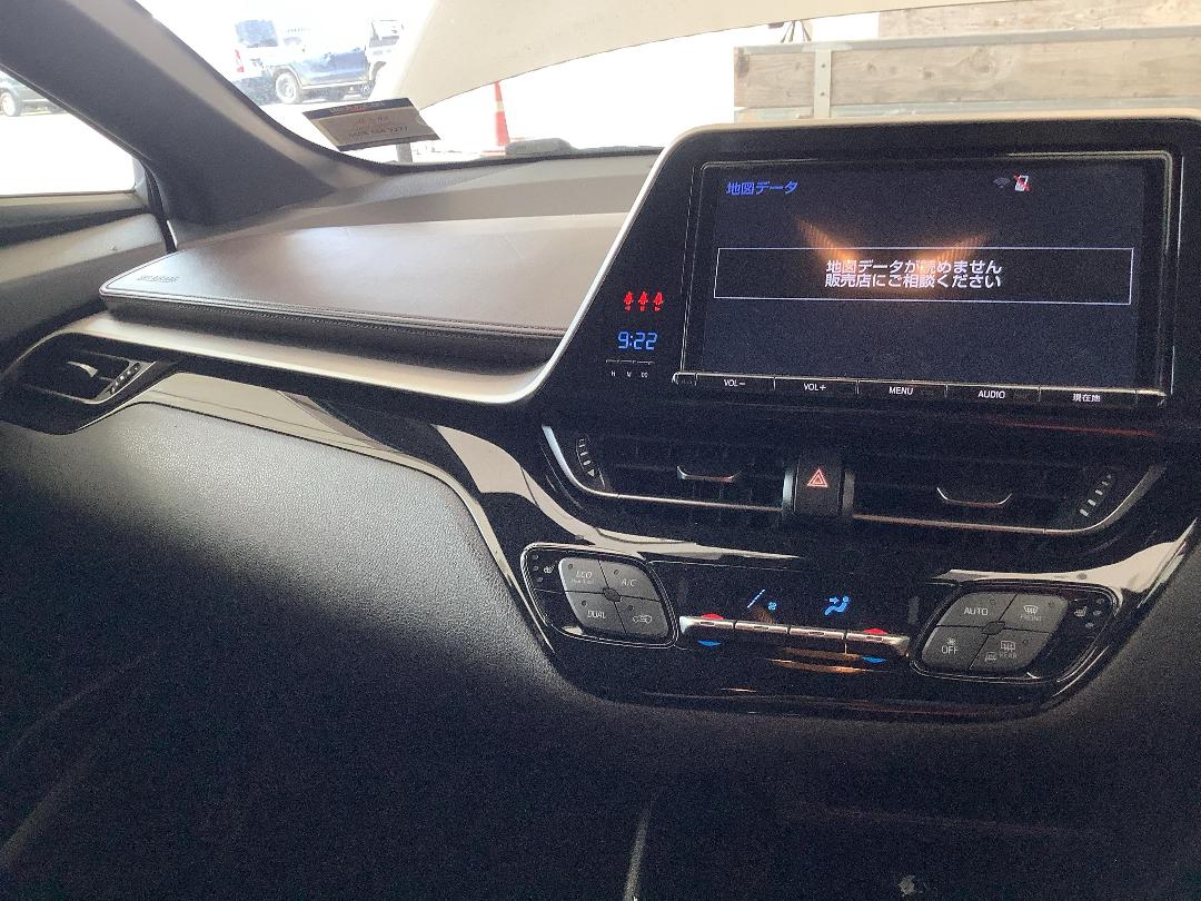 Photo '17' of Toyota C-HR Photo '17' of Toyota C-HR