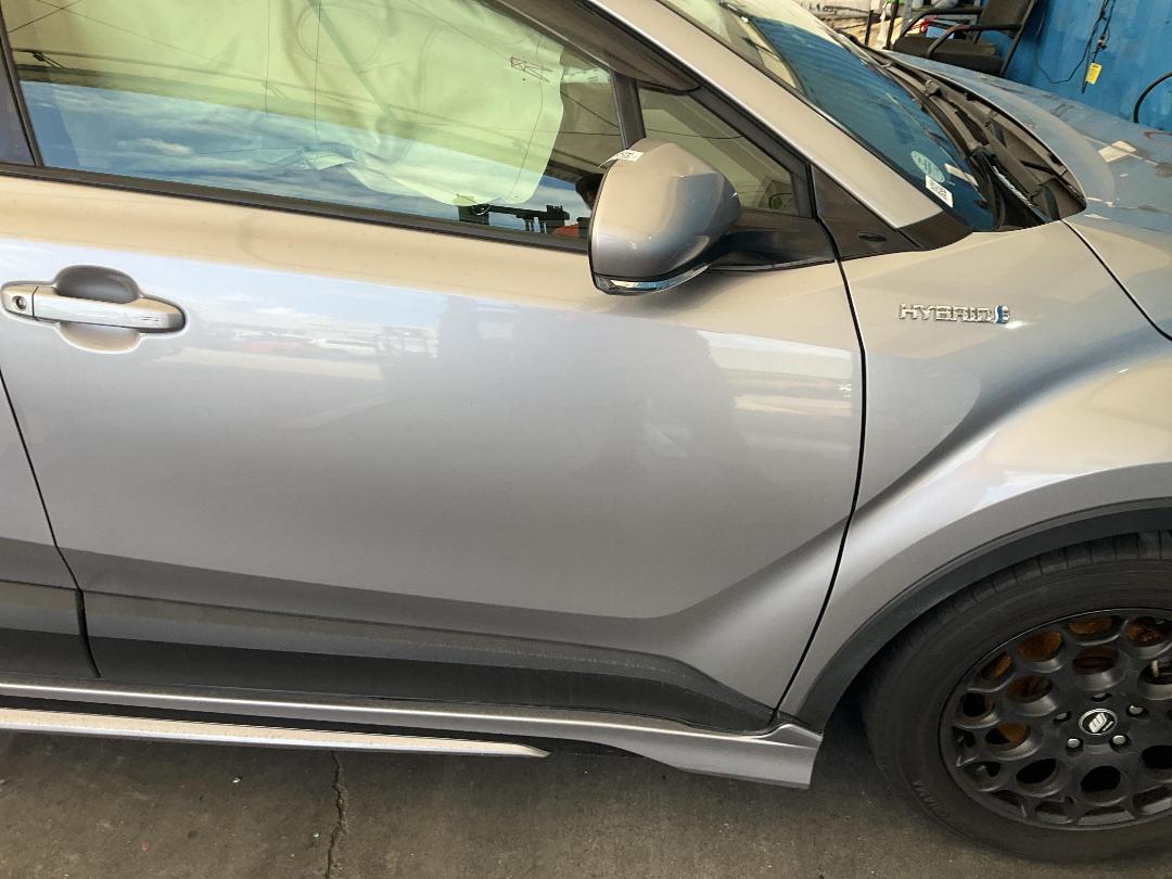 Photo '3' of Toyota C-HR