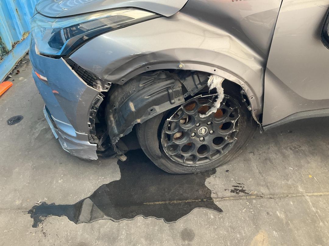 Photo '6' of Toyota C-HR