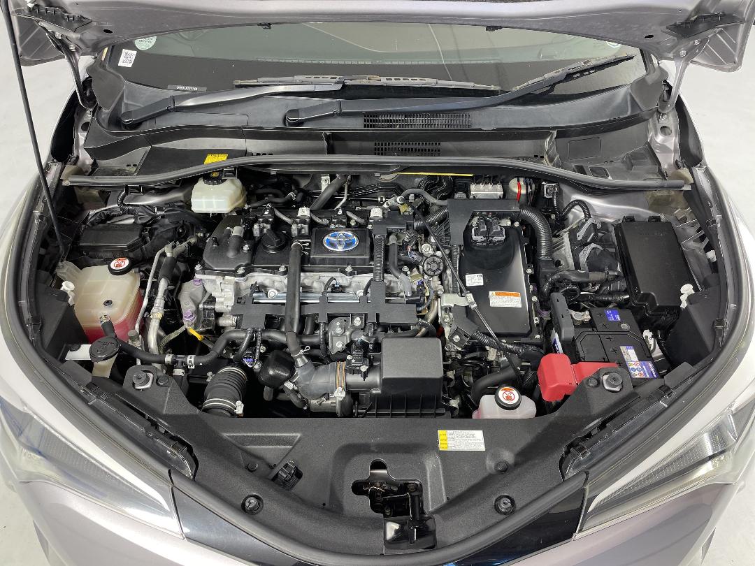 Photo '13' of Toyota C-HR