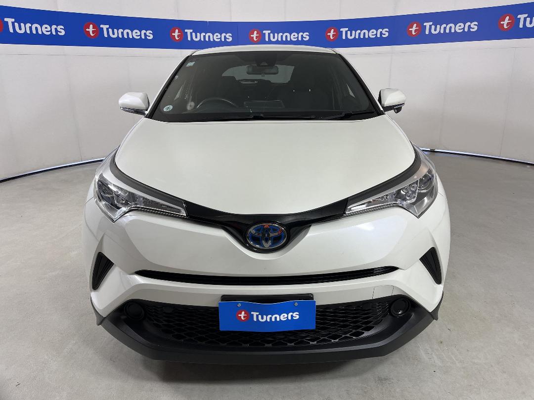 Photo '2' of Toyota C-HR