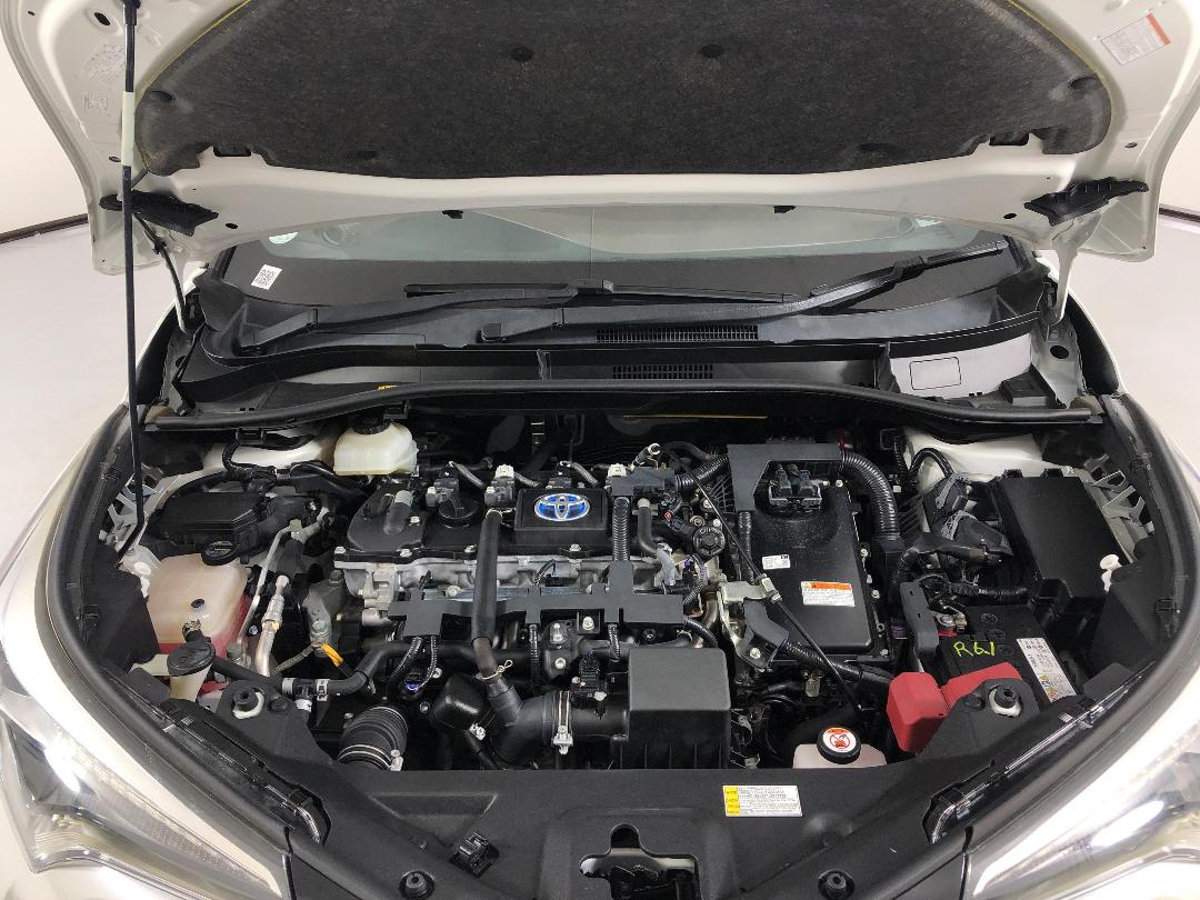 Photo '13' of Toyota C-HR