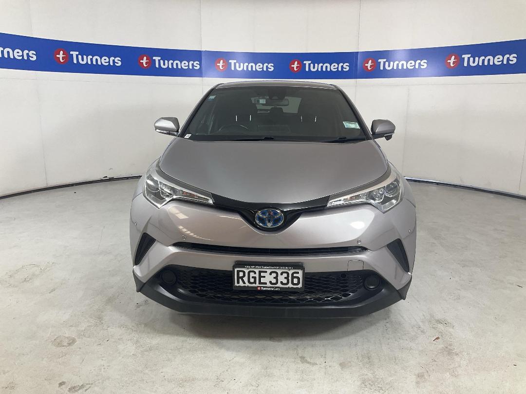 Photo '2' of Toyota C-HR
