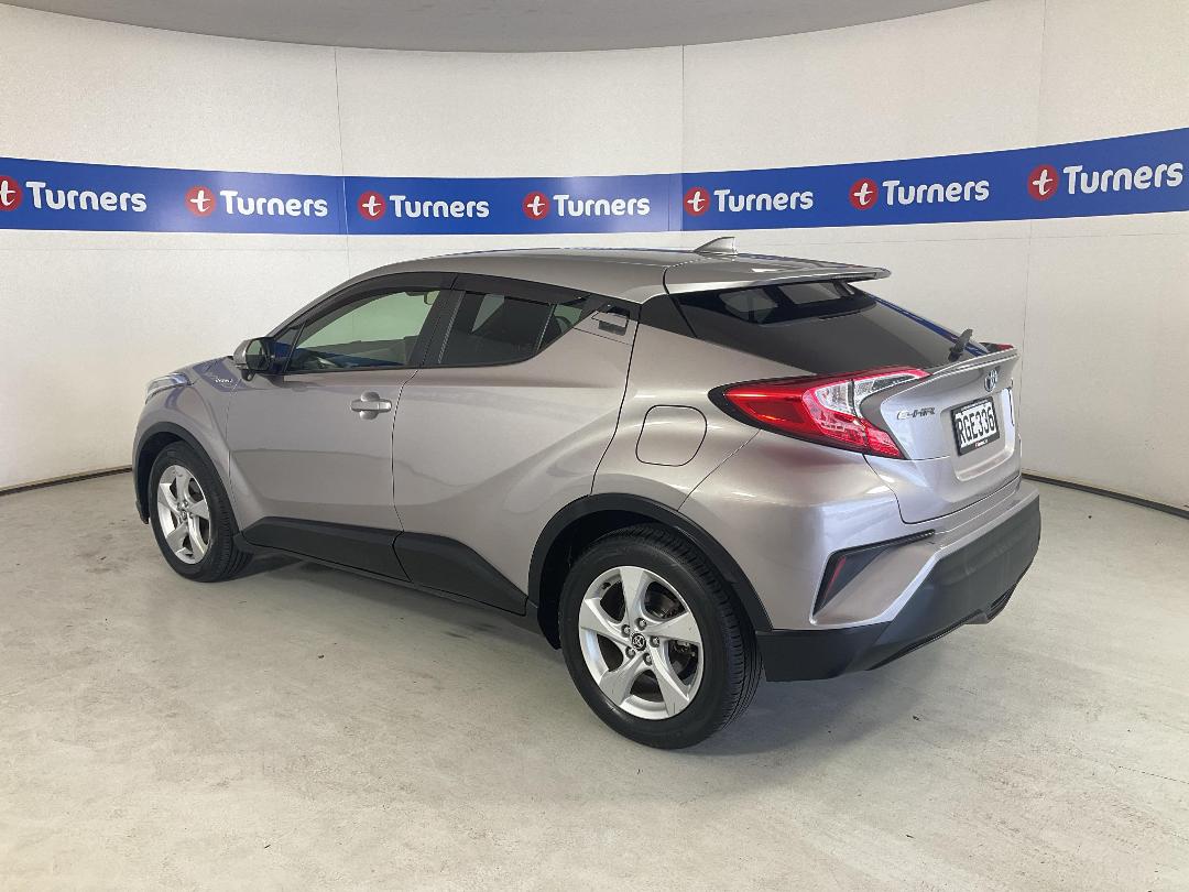 Photo '5' of Toyota C-HR