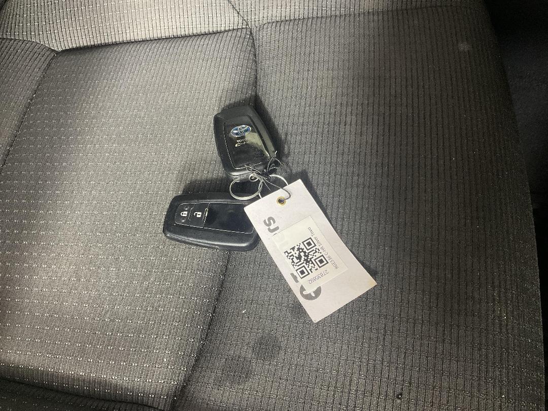 Photo '22' of Toyota C-HR