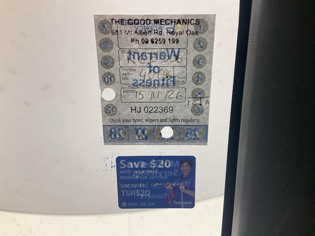 Photo '23' of Toyota C-HR