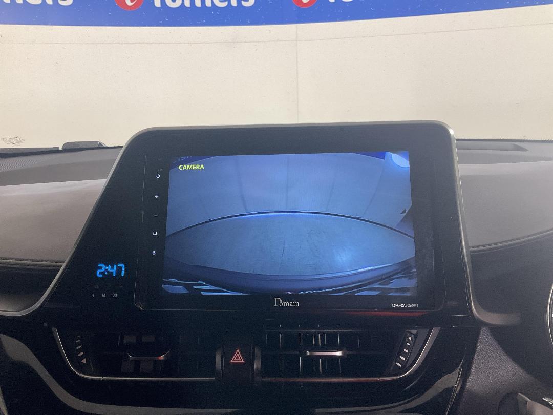 Photo '30' of Toyota C-HR