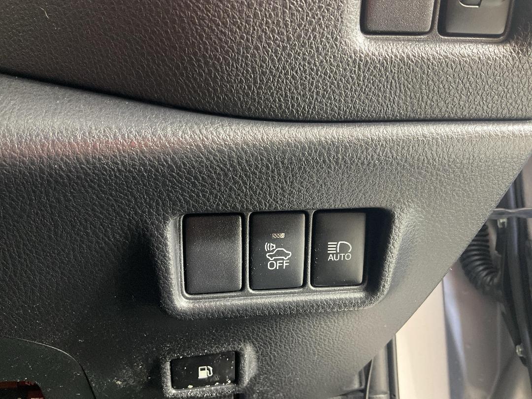 Photo '29' of Toyota C-HR