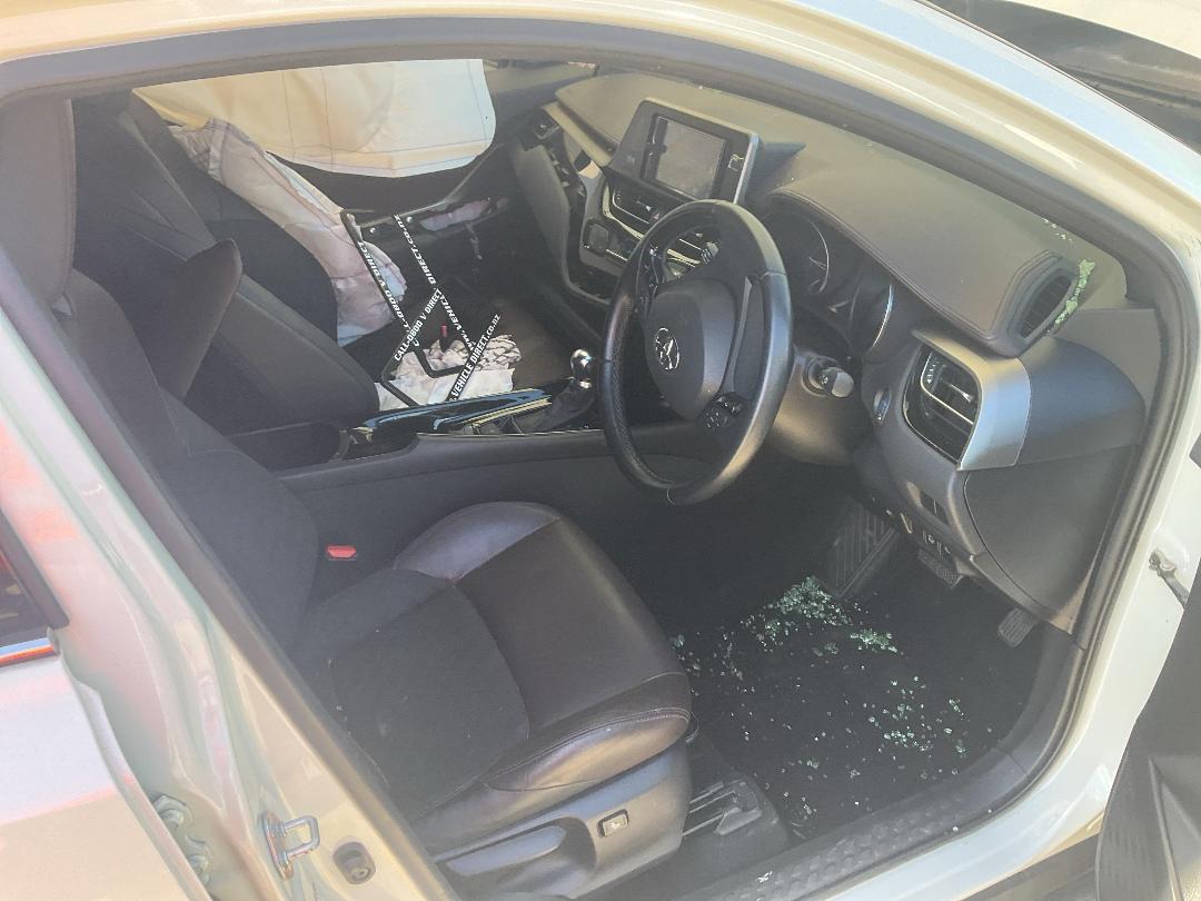 Photo '18' of Toyota C-HR Hybrid Photo '18' of Toyota C-HR Hybrid