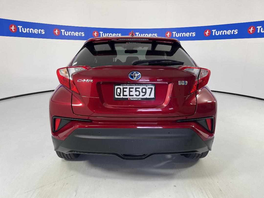 Photo '6' of Toyota C-HR