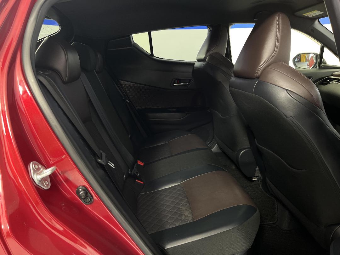 Photo '20' of Toyota C-HR