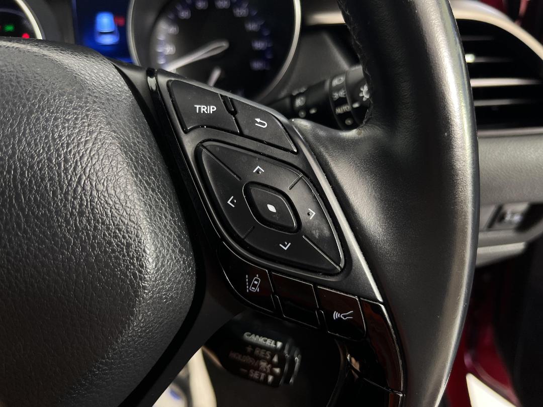 Photo '23' of Toyota C-HR