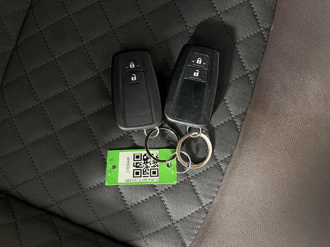 Photo '22' of Toyota C-HR