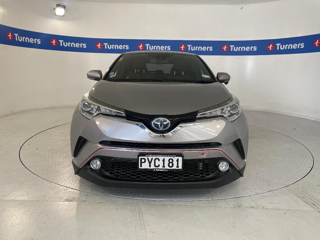 Photo '2' of Toyota C-HR Photo '2' of Toyota C-HR