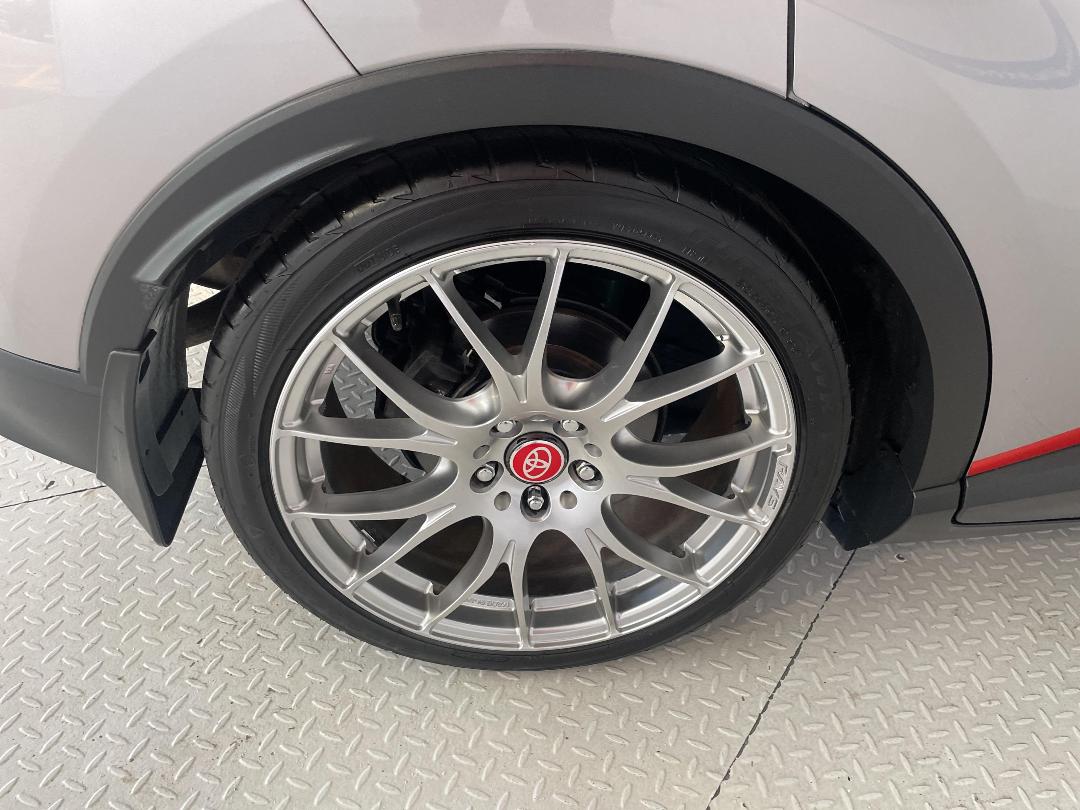 Photo '12' of Toyota C-HR Photo '12' of Toyota C-HR