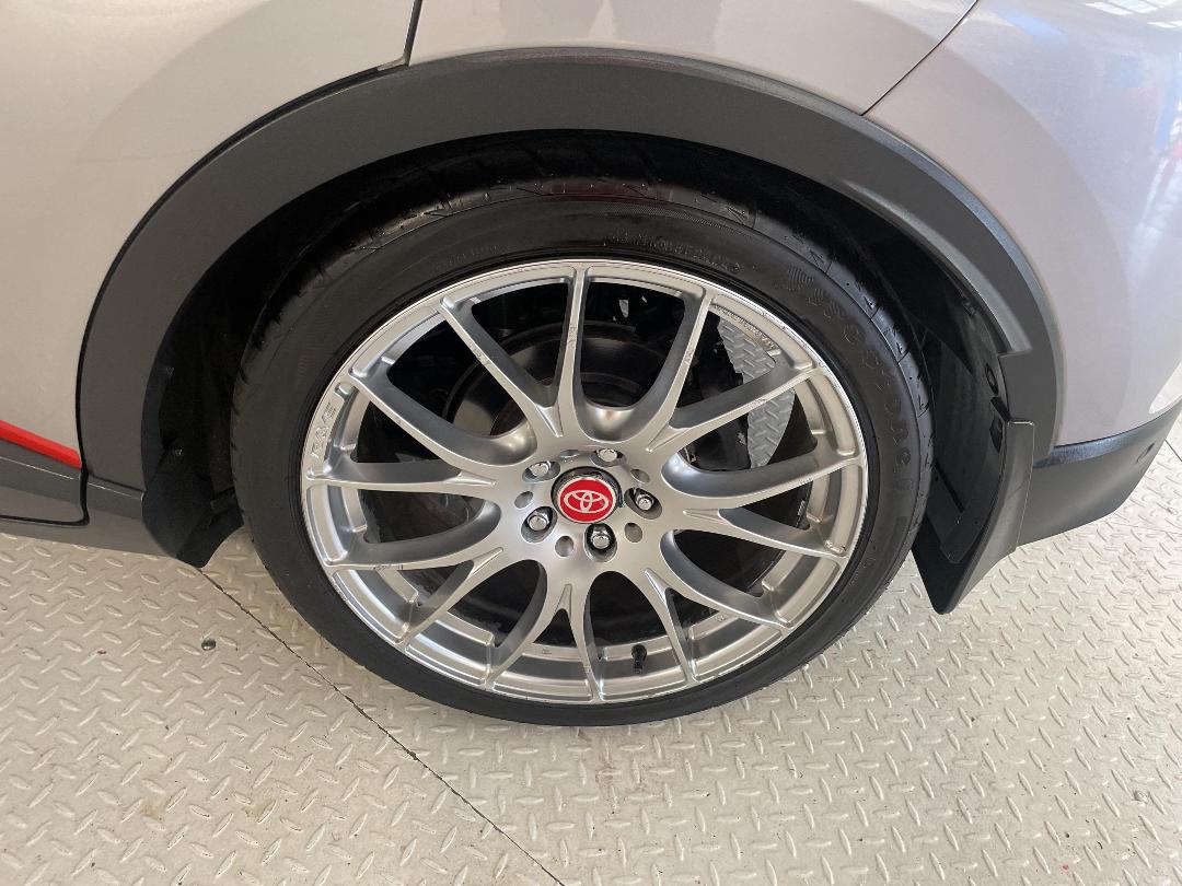 Photo '11' of Toyota C-HR Photo '11' of Toyota C-HR