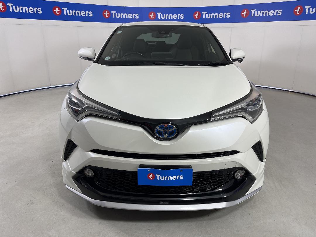 Photo '2' of Toyota C-HR