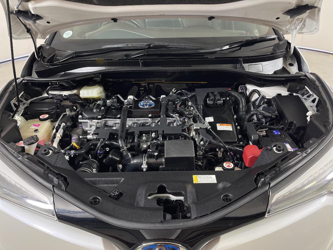 Photo '13' of Toyota C-HR