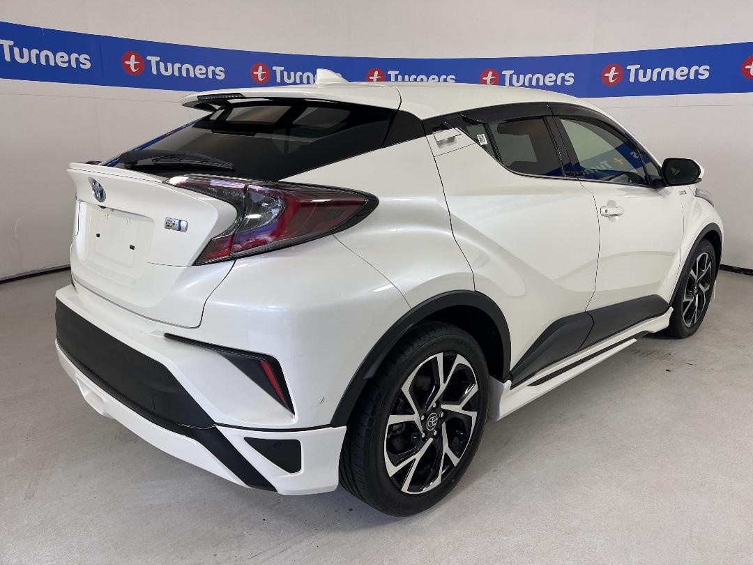 Photo '7' of Toyota C-HR