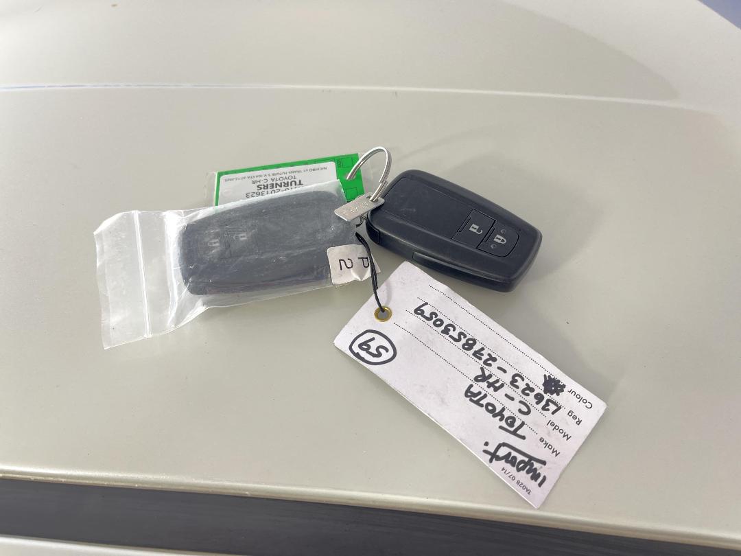 Photo '22' of Toyota C-HR