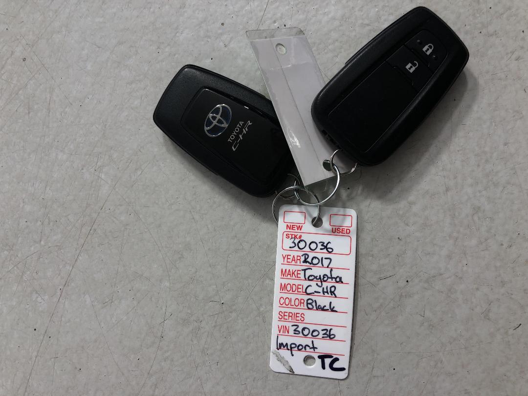 Photo '16' of Toyota C-HR Photo '16' of Toyota C-HR