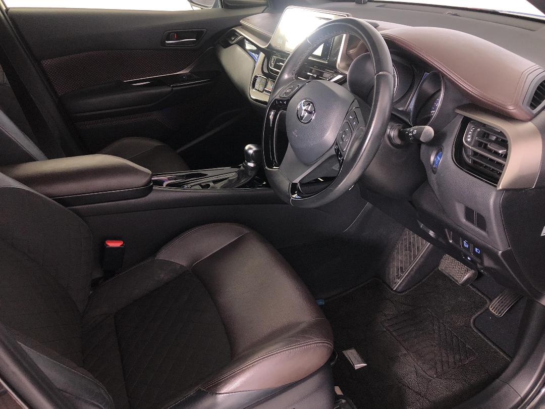 Photo '21' of Toyota C-HR Photo '21' of Toyota C-HR