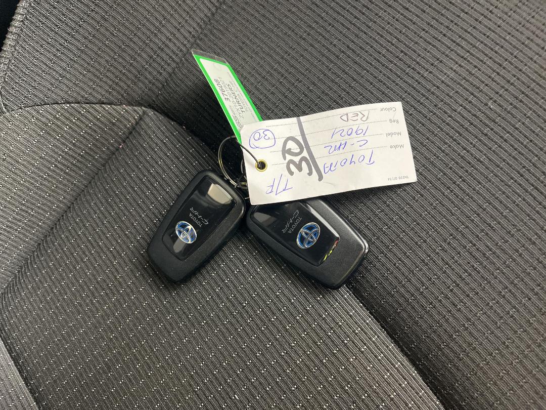 Photo '28' of Toyota C-HR