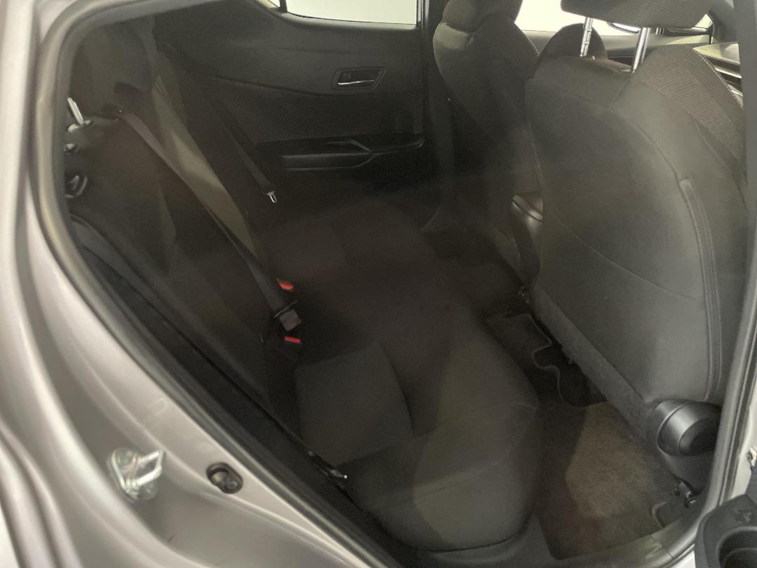 Photo '20' of Toyota C-HR