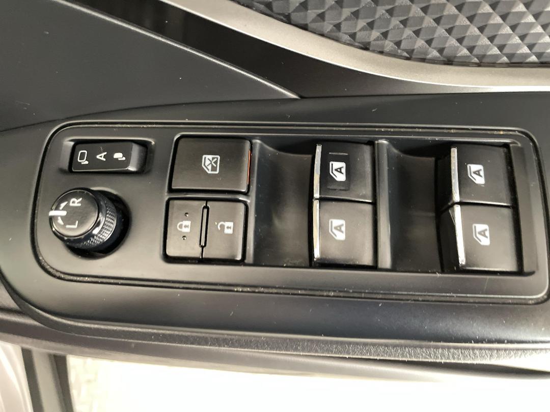 Photo '23' of Toyota C-HR