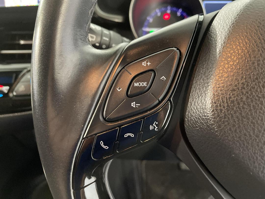 Photo '26' of Toyota C-HR