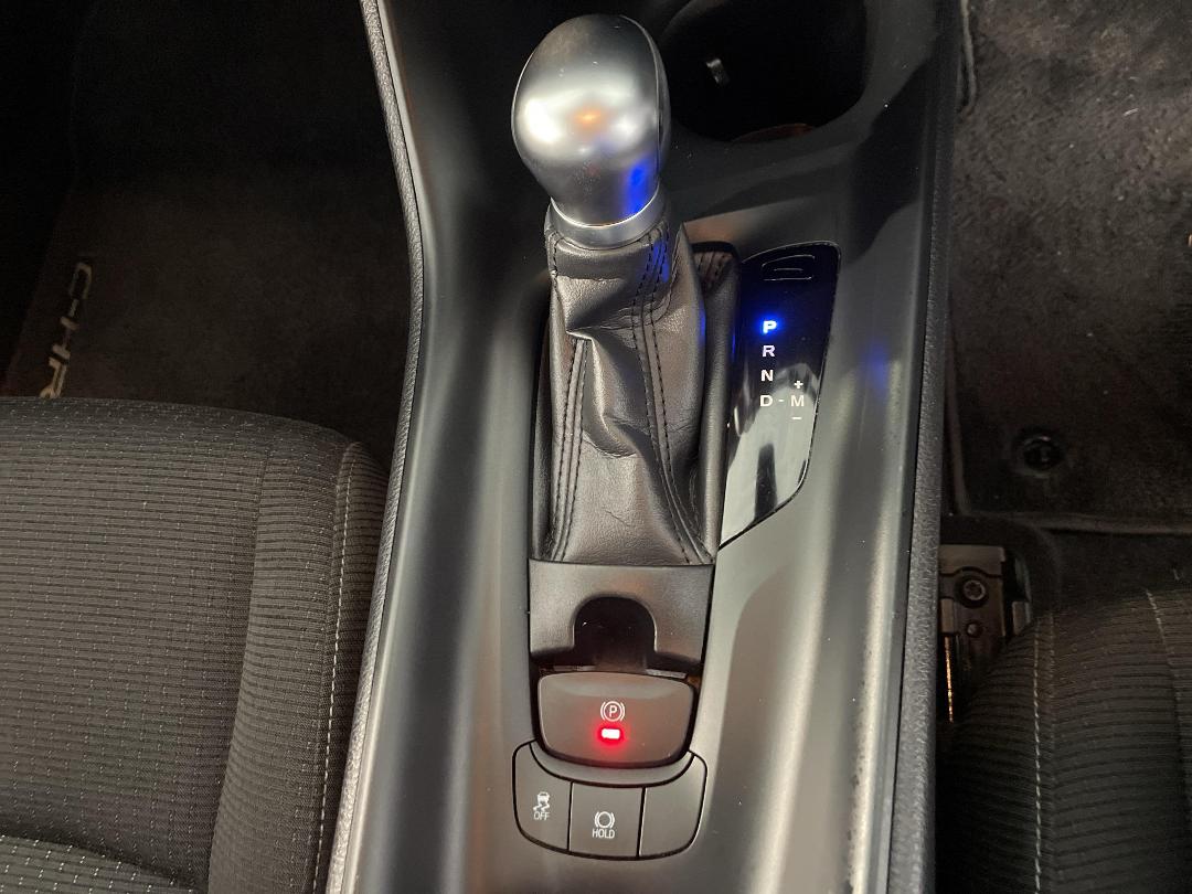 Photo '29' of Toyota C-HR