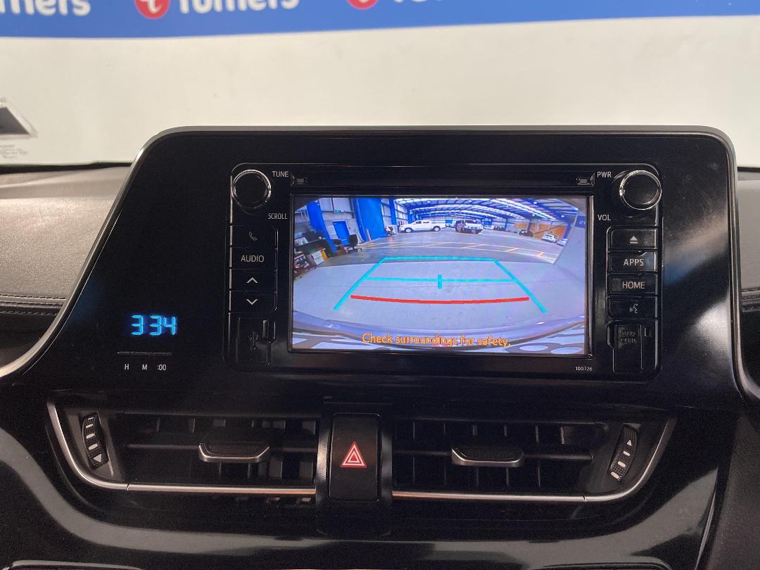 Photo '33' of Toyota C-HR