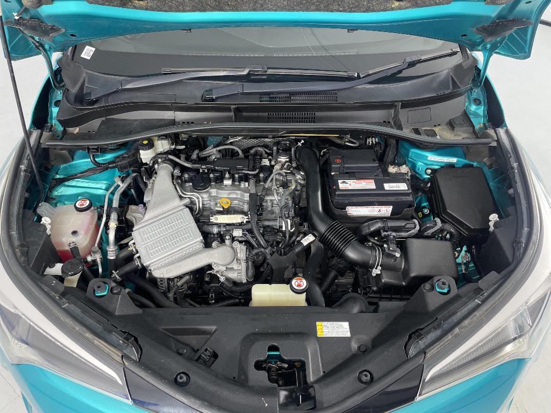 Photo '13' of Toyota C-HR Photo '13' of Toyota C-HR