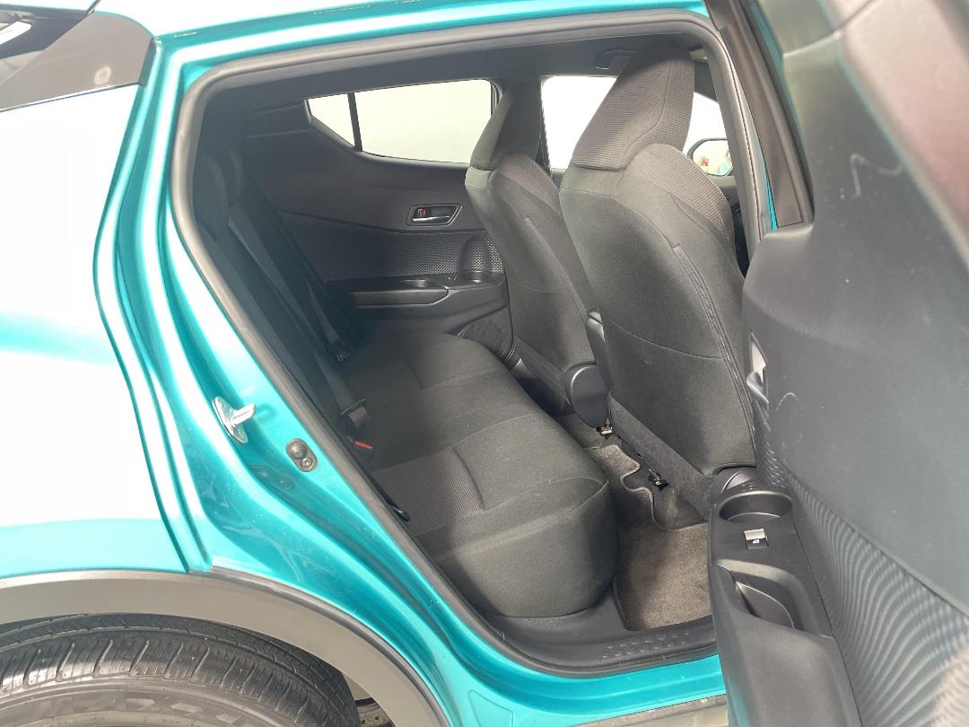 Photo '20' of Toyota C-HR Photo '20' of Toyota C-HR