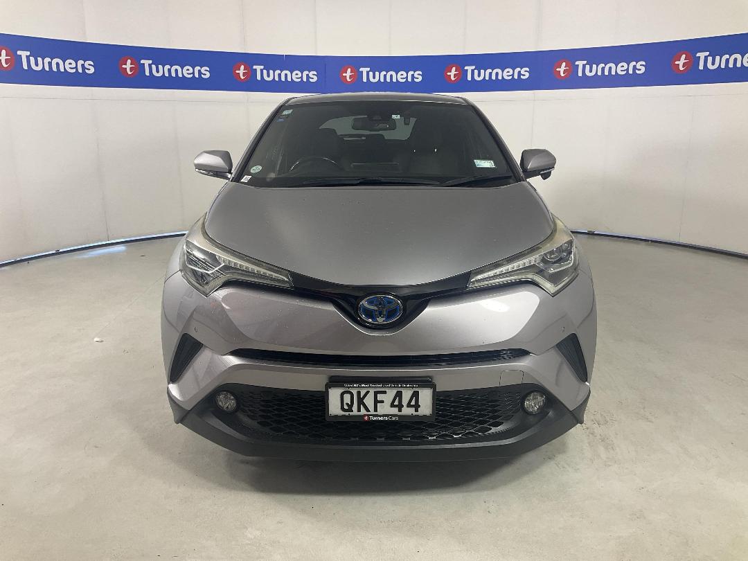 Photo '2' of Toyota C-HR