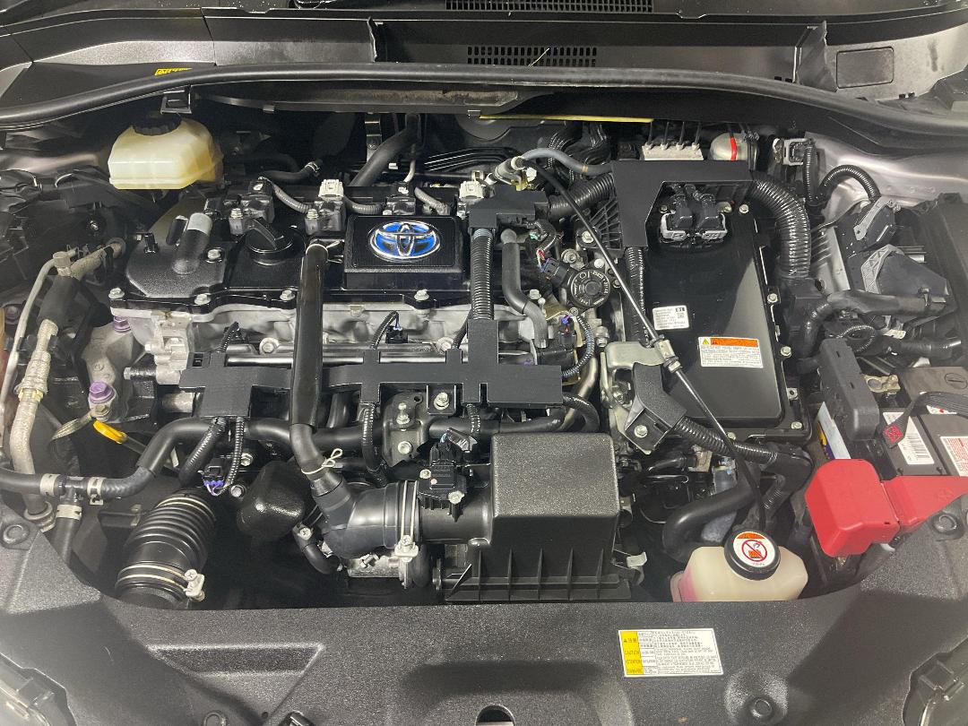 Photo '13' of Toyota C-HR