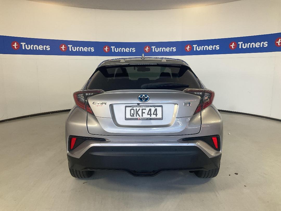 Photo '6' of Toyota C-HR