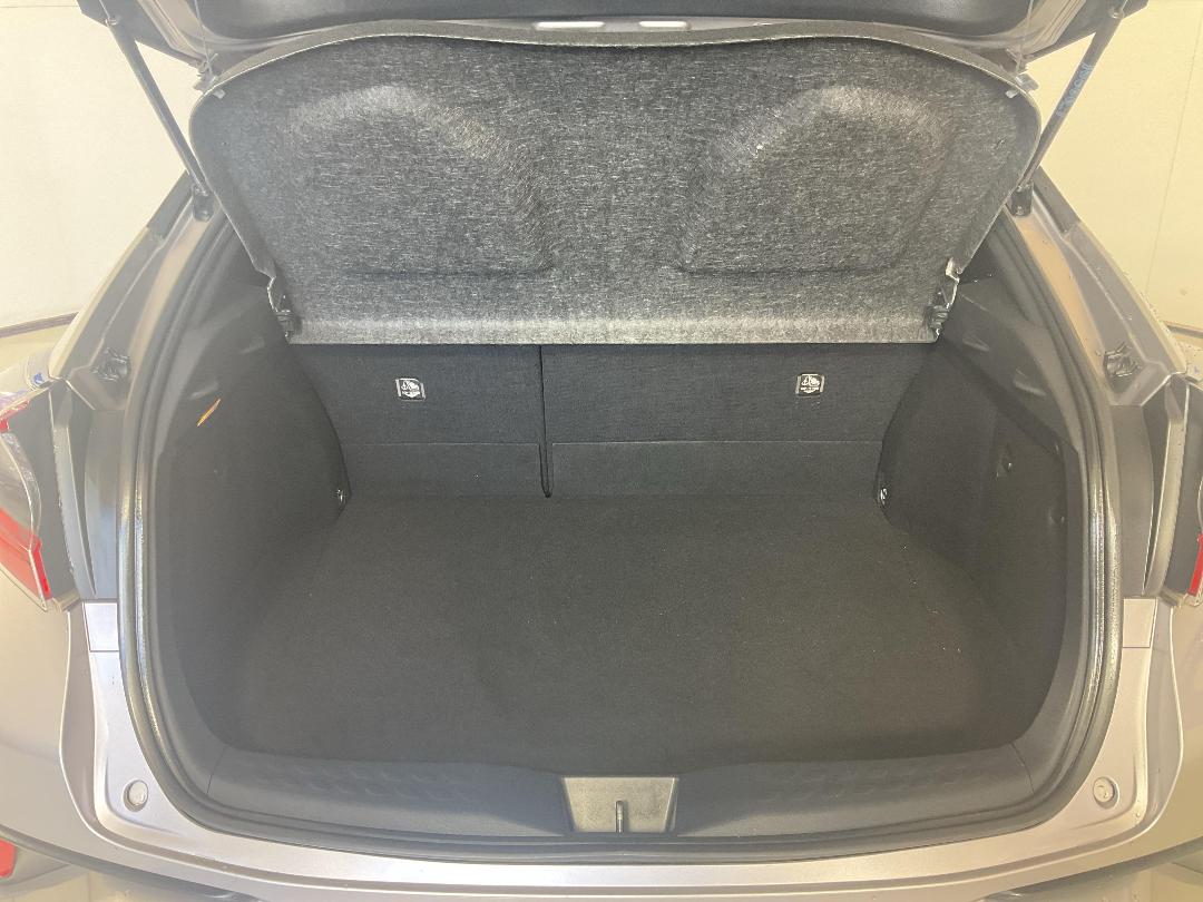 Photo '14' of Toyota C-HR