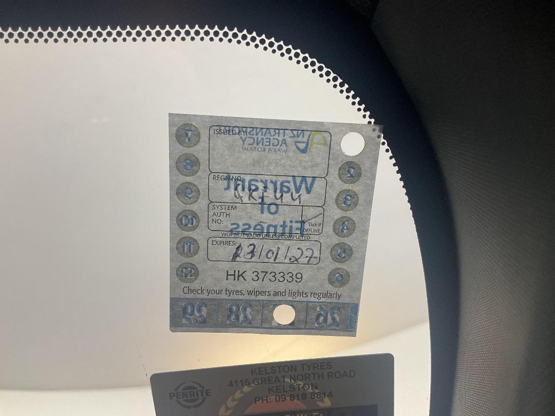 Photo '24' of Toyota C-HR