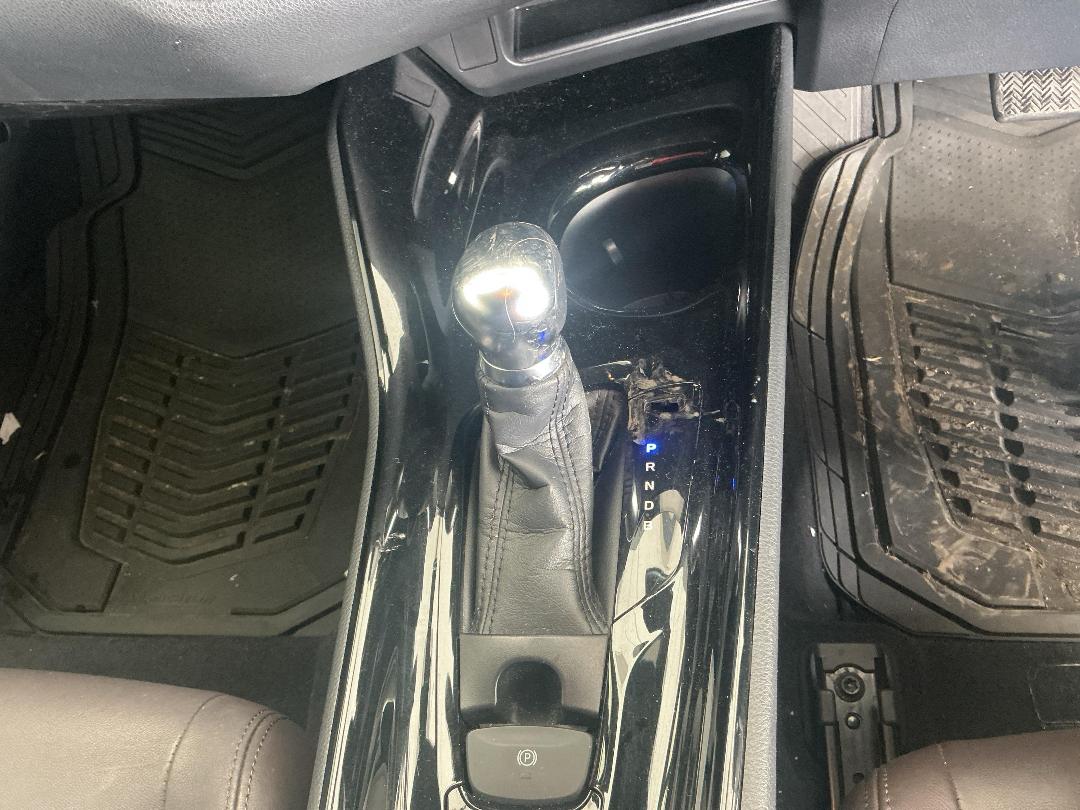 Photo '9' of Toyota C-HR