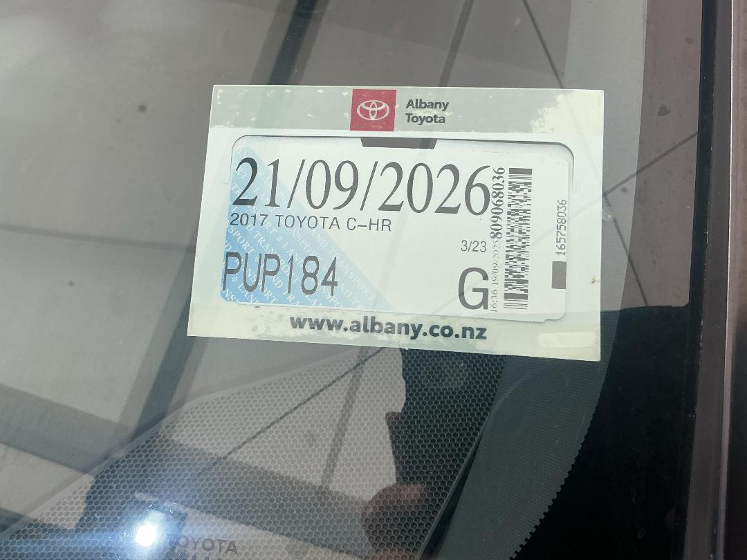 Photo '15' of Toyota C-HR