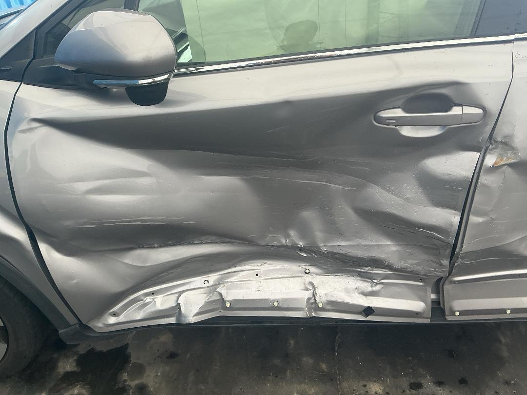 Photo '19' of Toyota C-HR