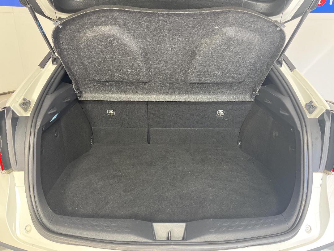 Photo '14' of Toyota C-HR Photo '14' of Toyota C-HR