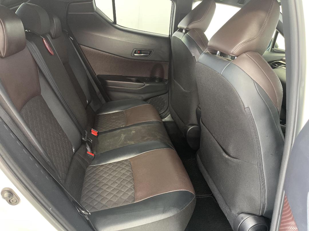 Photo '20' of Toyota C-HR Photo '20' of Toyota C-HR