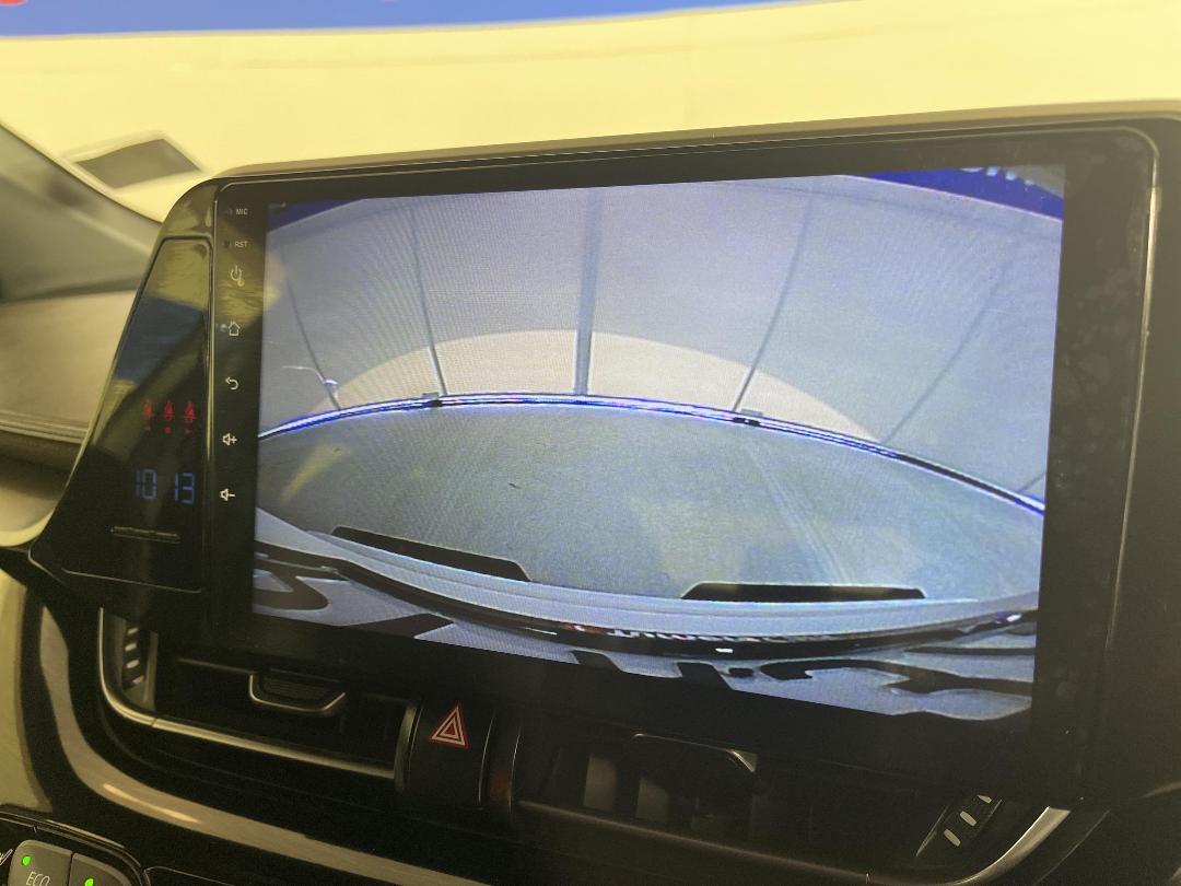 Photo '23' of Toyota C-HR Photo '23' of Toyota C-HR