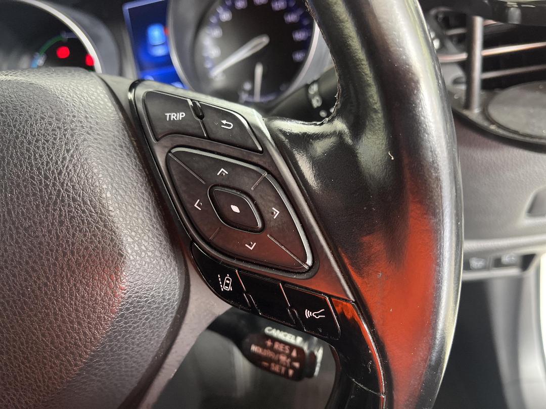 Photo '25' of Toyota C-HR Photo '25' of Toyota C-HR