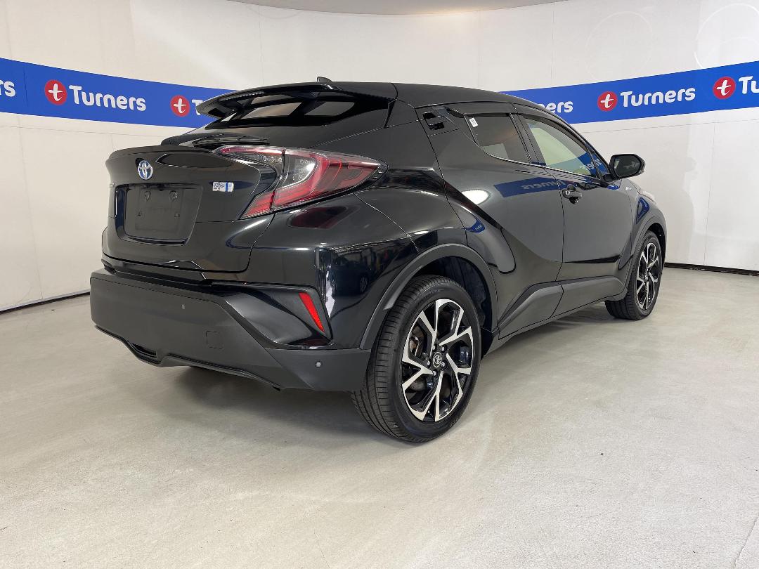 Photo '7' of Toyota C-HR