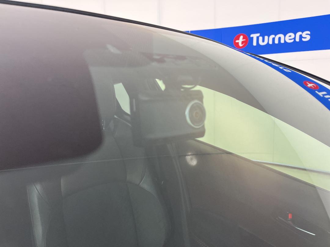 Photo '24' of Toyota C-HR