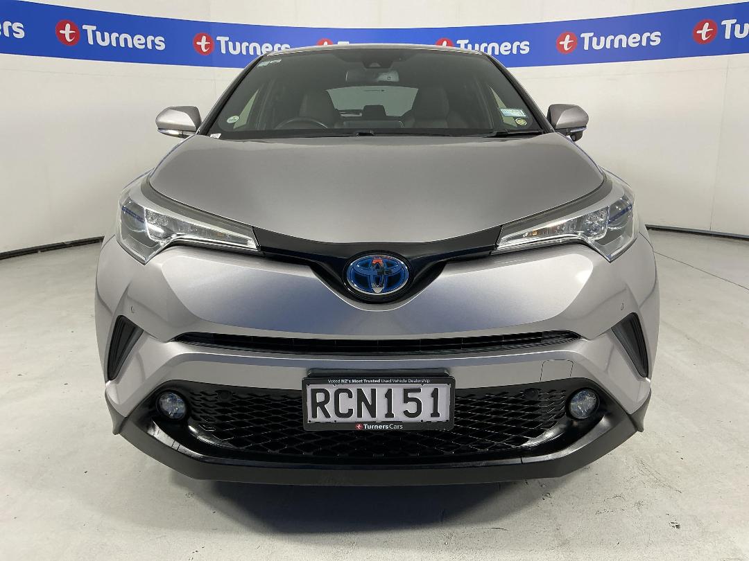 Photo '2' of Toyota C-HR Photo '2' of Toyota C-HR